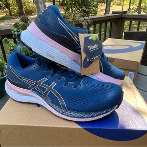 BRAND NEW IN BOX ASICS GEL KAYANO